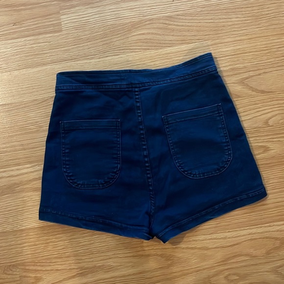 American Apparel The Easy Jean Shorts - Picture 2 of 3